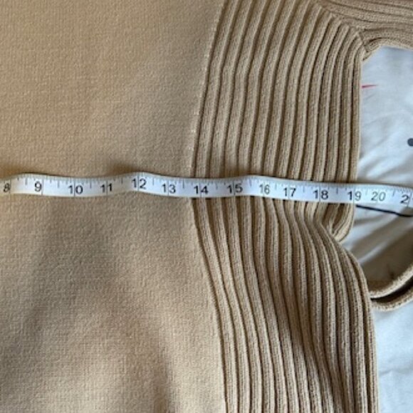 Liz Claiborne LizSport Tan Turtleneck Sweater, Long & Belted, Size XL - Picture 10 of 10